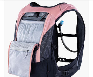EVOC Hydro Pro 6 + Bladder
