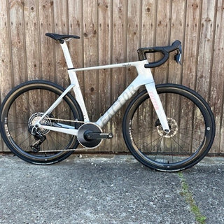 Factor Monza Force XPLR Aero AXS