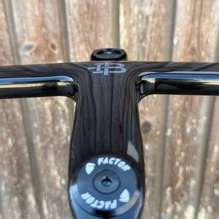 Factor Monza Force XPLR Aero AXS